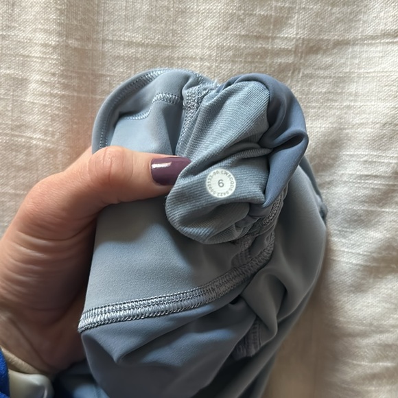 NWOT Lululemon Chambray Wunder Under Train - Picture 3 of 3